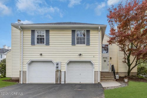 2102 Buckingham Cir, Middletown, NJ, 07748-4211 | Card Image