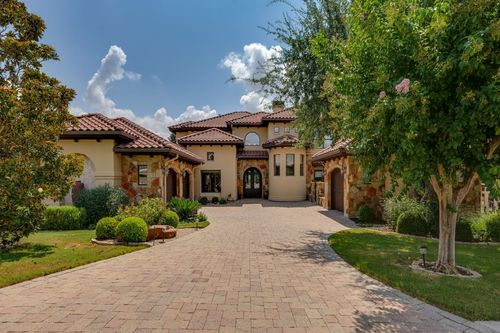 3905 Sugarloaf Dr, Austin, TX, 78738-6536 | Card Image