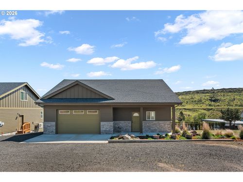 1151 Pine St W, The Dalles, OR, 97058-4621 | Card Image