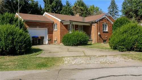 1638 Shady Dr, Farrell, PA, 16121-1339 | Card Image