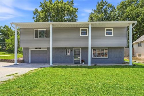 6729 Ne Cotter Ave, Kansas City, MO, 64119-3947 | Card Image