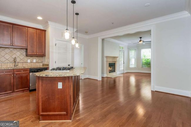 APT-1116 - 825 Highland Ln Ne, Condo with 2 bedrooms, 2 bathrooms and 1 parking in Atlanta GA | Image 11