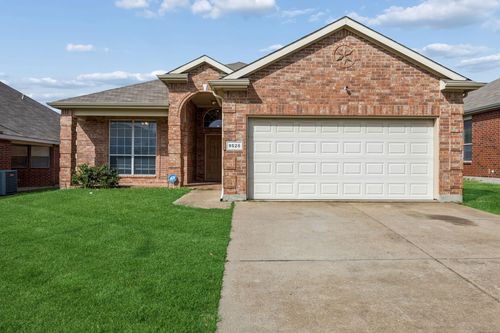 9528 Willow Branch Way, Crowley, TX, 76036-9586 | Card Image
