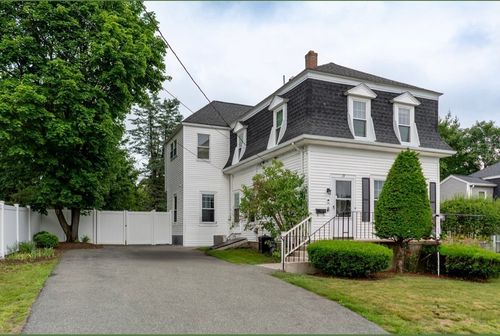 19 Center St, Weymouth, MA, 02189-1304 | Card Image