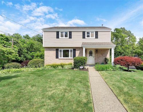 1031 Fiddleback Dr, McKees Rocks, PA, 15136 | Card Image