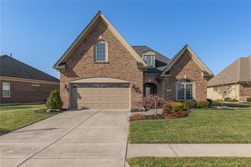 135 Winding Creek Dr, Springboro, OH, 45066-8201 | Card Image