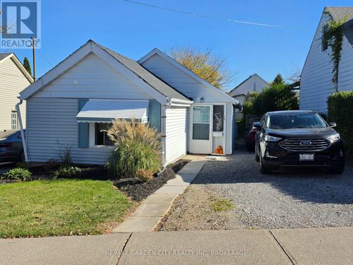16 Leeson Street, St. Catharines (Burleigh Hill), ON, L2T2R3 | Card Image
