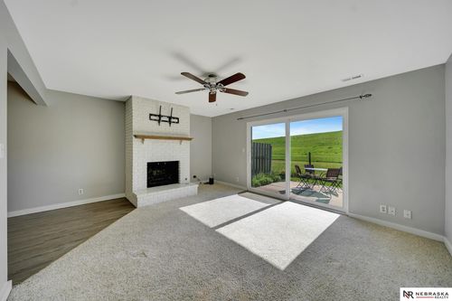 3586 Neerpark Dr, Lincoln, NE, 68506-4529 | Card Image