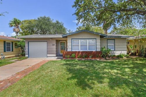 22 Lyncrest Dr, Galveston, TX, 77550-3215 | Card Image