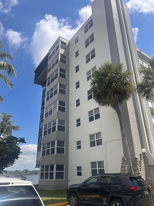 apt-301-1175 Ne Miami Gardens Dr, Miami, FL, 33179-4622 | Card Image