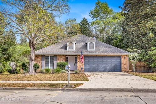 932 Bluff Ridge, Biloxi, MS, 39532 | Card Image