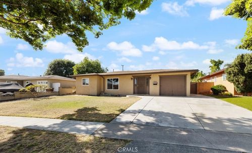 115 W Sirius Ave, Anaheim, CA, 92802-4830 | Card Image