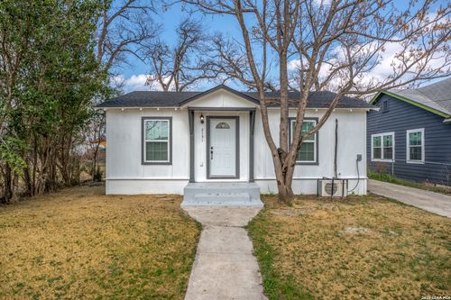2151 E Crockett St, San Antonio, TX, 78202-3210 | Card Image