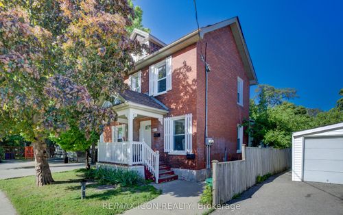 63 Brook St, Cambridge, ON, N1R4C4 | Card Image