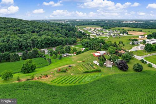 2619 Carlisle Pike, NEW OXFORD, PA, 17350-9365 | Card Image