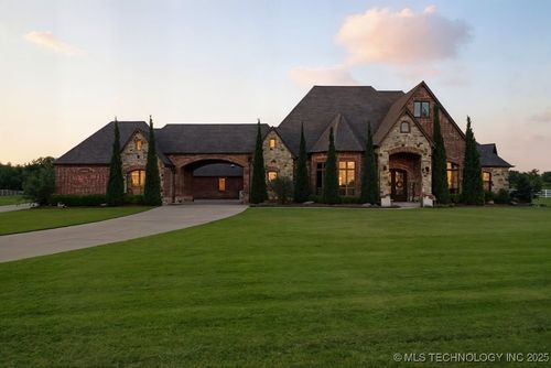 17524 S 71st East Ave, Bixby, OK, 74008-6807 | Card Image