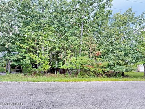 16 Trentwood Ct, Crossville, TN, 38558-6576 | Card Image