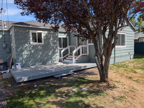 4749 Harlan Drive, Klamath Falls, OR, 97603 | Card Image