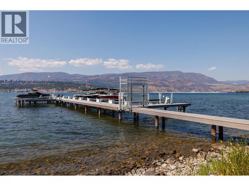 4-2368 Abbott St, Kelowna, BC, V1Y9G7 | Card Image
