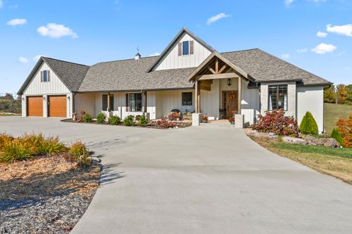 74 Hunters Dr, Galena, MO, 65656-8459 | Card Image