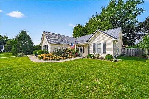 1294 Bannerstone Dr, Painesville, OH, 44077-5477 | Card Image