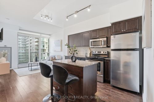 712-215 Fort York Blvd, Toronto, ON, M5V4A2 | Card Image