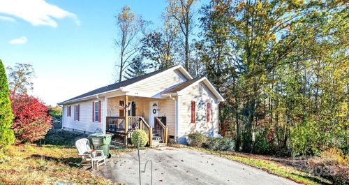 149 Victoria Springs Dr, Flat Rock, NC, 28731-5511 | Card Image