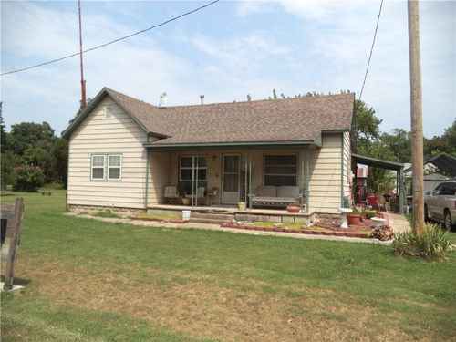 106 N Franklin St, Elk City, KS, 67344-4448 | Card Image