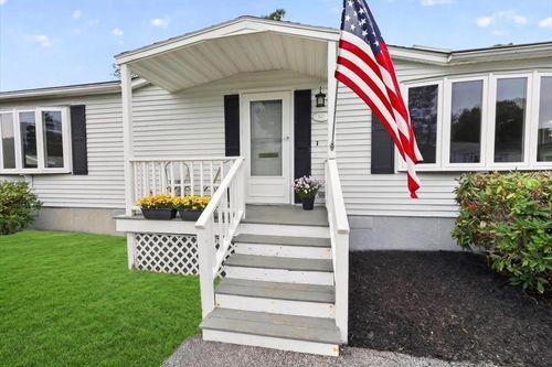 60 Leisurewoods Dr, Rockland, MA, 02370-2809 | Card Image