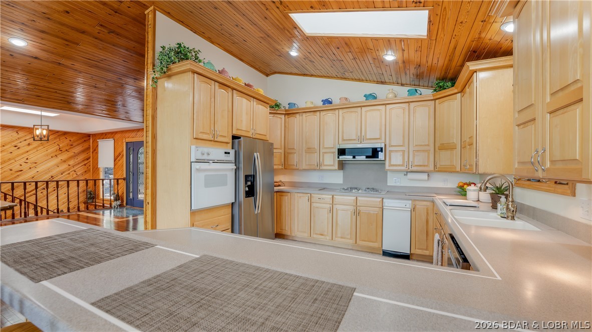 Residential in Sunrise Beach 5