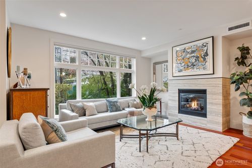 c-1 Ward St, Seattle, WA, 98109-3628 | Card Image