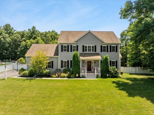 16 Summit Cir, Wrentham, MA, 02093-1910 | Card Image