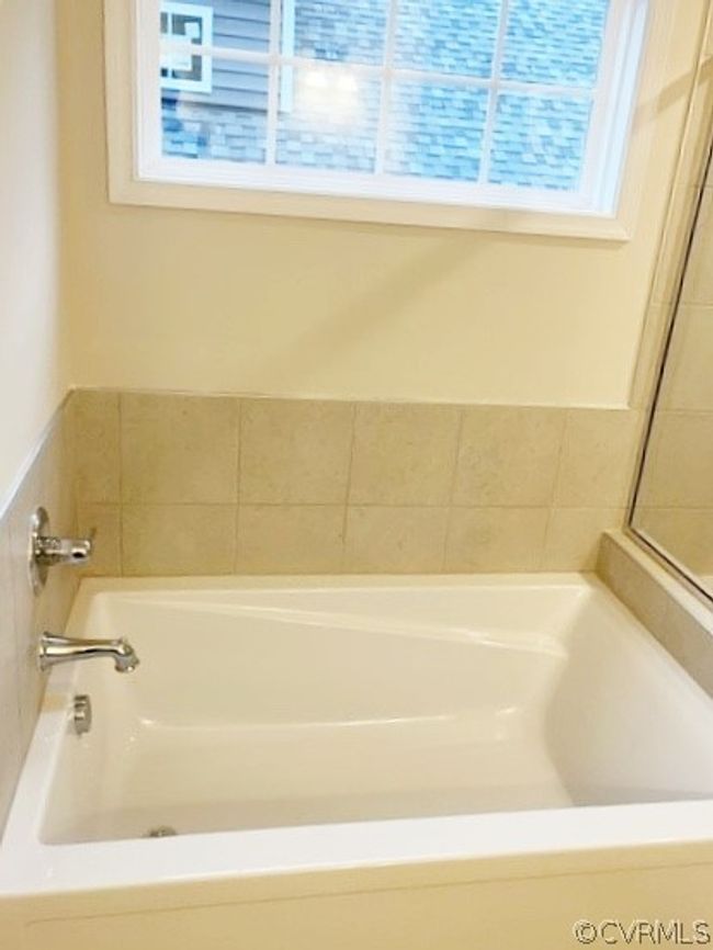 15901 Fishers Green Drive, Sold in Chesterfield Zoocasa