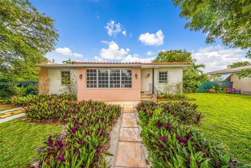 1061 Wren Ave, Miami Springs, FL, 33166-3854 | Card Image