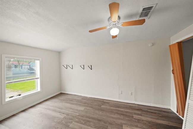 606 W 7 Th St, House other with 3 bedrooms, 1 bathrooms and null parking in Freeport TX | Image 17