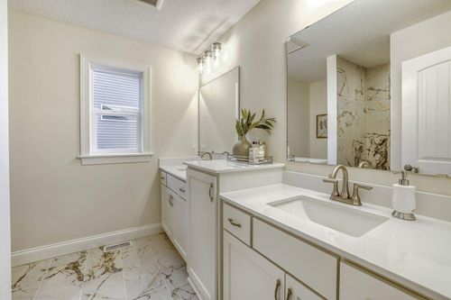 2871 Trinity Dr, Shakopee, MN, 55379-3205 | Card Image
