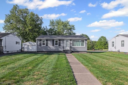 670 W Maryland Ave, Sebring, OH, 44672-1121 | Card Image