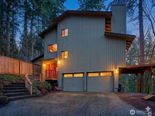 15028 245th Ave Se, Issaquah, WA, 98027-7355 | Card Image