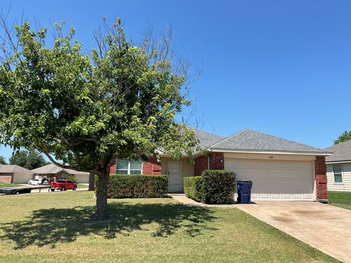 1001 Stockton Dr, Burleson, TX, 76028-9311 | Card Image