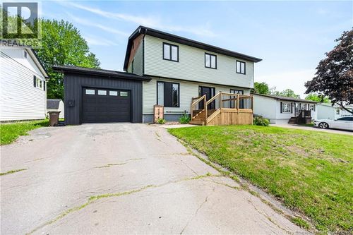 296 Buckingham Ave, Riverview, NB, E1B2P2 | Card Image