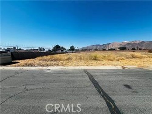 515 Justice Ave, San Jacinto, CA, 92583-5129 | Card Image