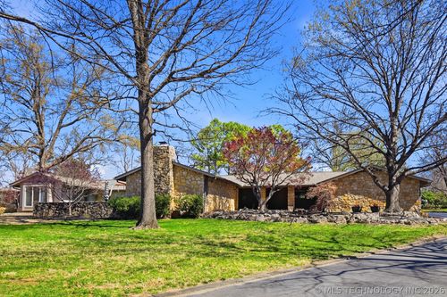 2499 49th St, Tulsa, OK, 74105-5167 | Card Image