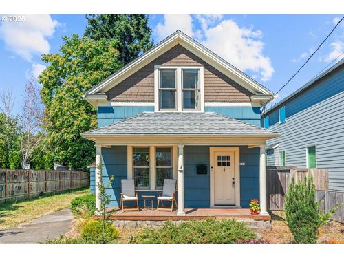 403 Ne 74th Ave, Portland, OR, 97213-6311 | Card Image