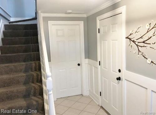 37736 Charter Oaks Blvd, Clinton Township, MI, 48036-2425 | Card Image