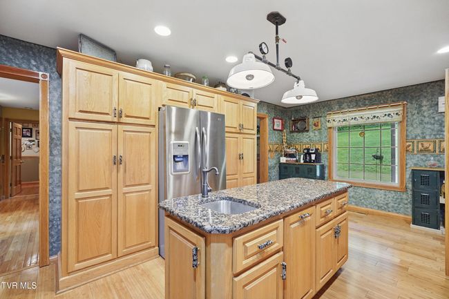 1124 Elizabethton Hwy, House other with 3 bedrooms, 3 bathrooms and null parking in Bluff City TN | Image 8