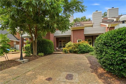 351 Pender Ct, Norfolk, VA, 23517-2262 | Card Image