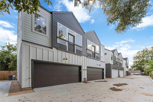 cd-4713 Mallow St, Houston, TX, 77033-4003 | Card Image