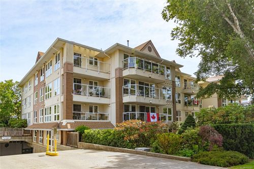 304-1501 Richmond Ave, Victoria, BC, V8R4P7 | Card Image