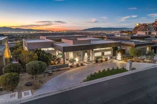 671 Scenic Rim Dr, Henderson, NV, 89012-5796 | Card Image