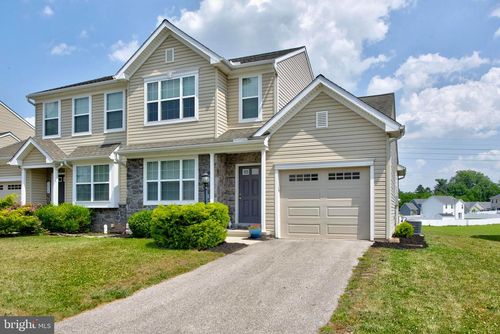 2626 Brownstone Dr, DOVER, PA, 17315-3698 | Card Image